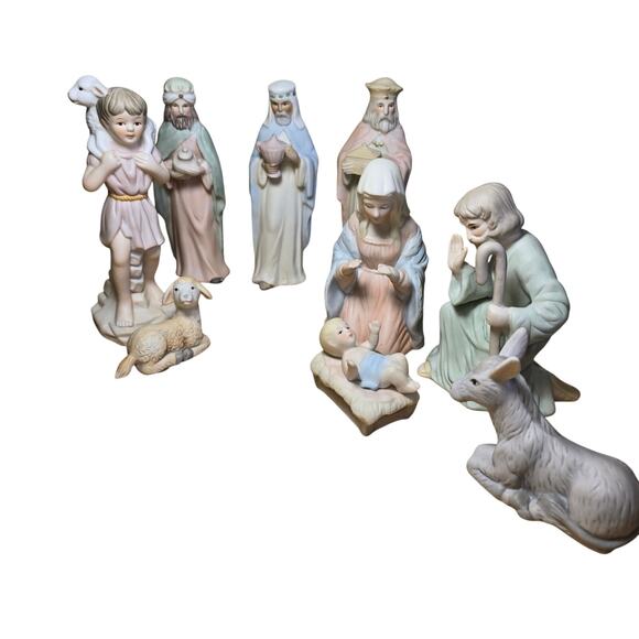 Lefton "The Christopher Collection"  9 Piece Nativity Set Vintage , Complete - Picture 5 of 10